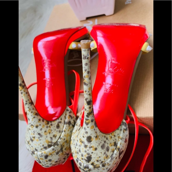 🍾🥂SOLD!🥳Christian Louboutin Spiked Sandals - Picture 10 of 14